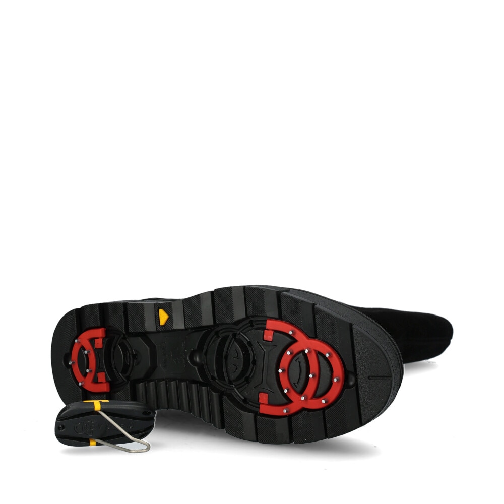 Mount Fiona High Boots Spikes