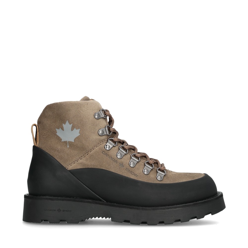 Mount Gia Boots