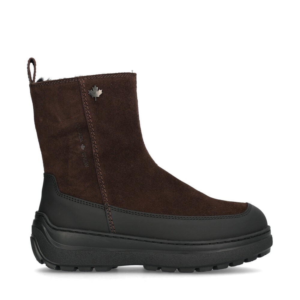 Mount Vitra Curling Boots