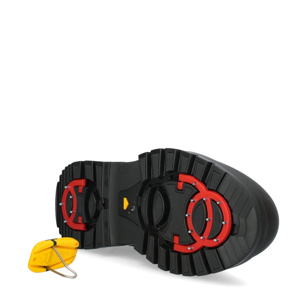 Mount Faden Grip Studded Boots